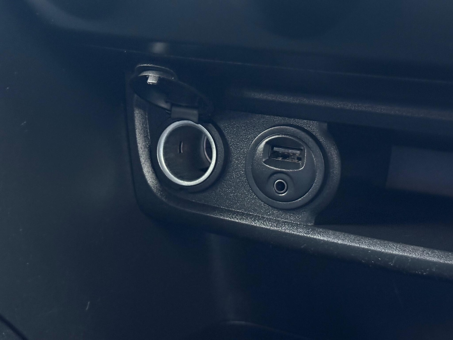 Used Peugeot 208 2016 for sale - 76681948: Photo 26