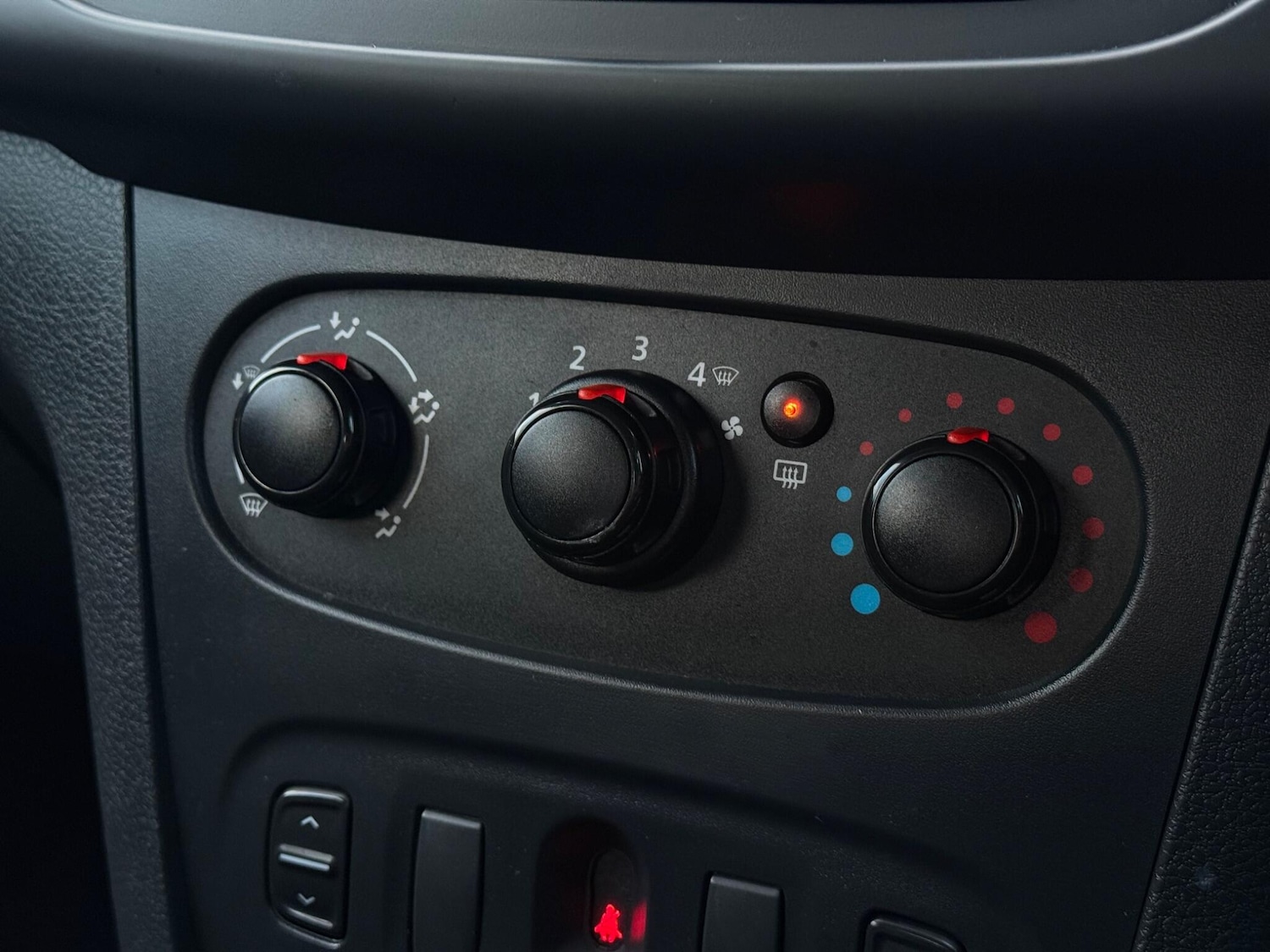 Used Dacia Sandero 2016 for sale - 77853691: Photo 20