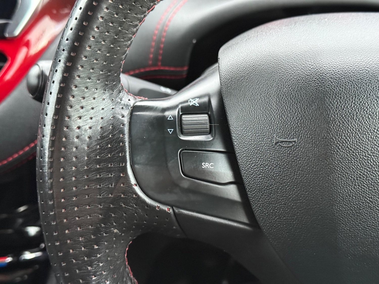 Used Peugeot 208 for sale - 77020975: Photo 23