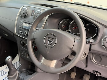 Used Dacia Sandero Stepway 2015 for sale - 78752646: Photo