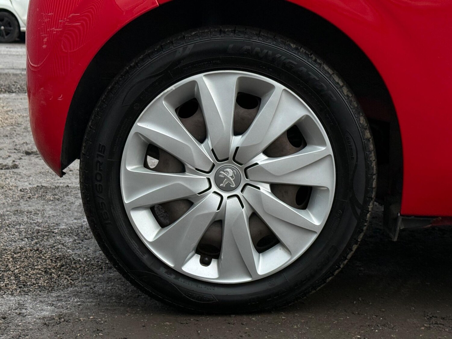 Used Peugeot 108 for sale - 77469197: Photo 13