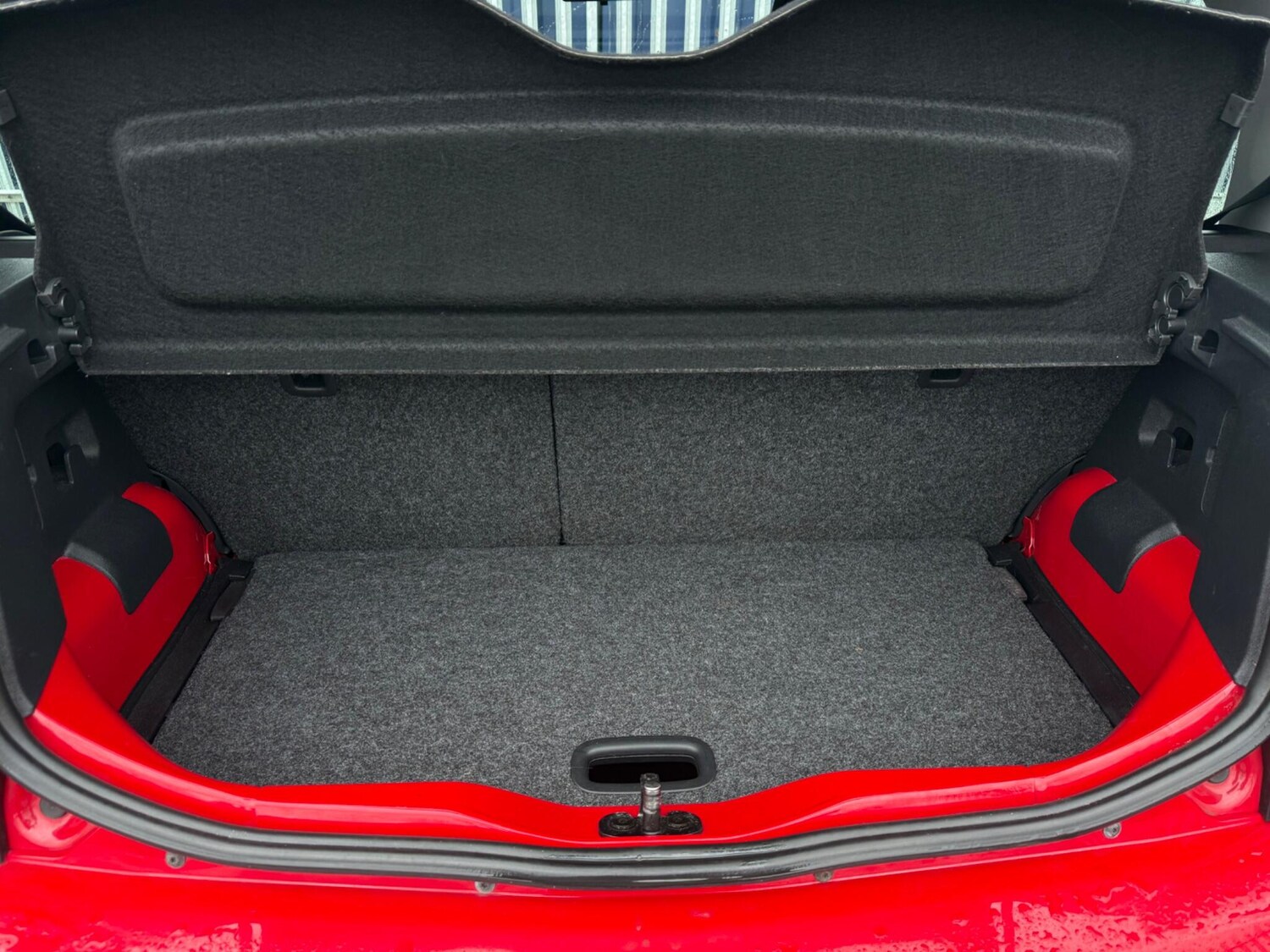 Used Volkswagen up! 2015 for sale - 77455065: Photo 32