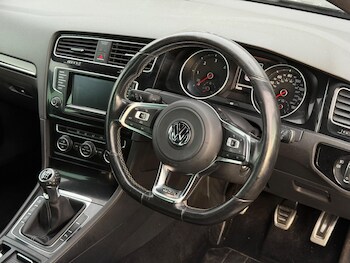 Used Volkswagen Golf 2015 for sale - 77242586: Photo
