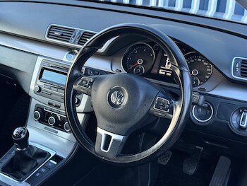 Used Volkswagen Passat 2012 for sale - 77769488: Photo