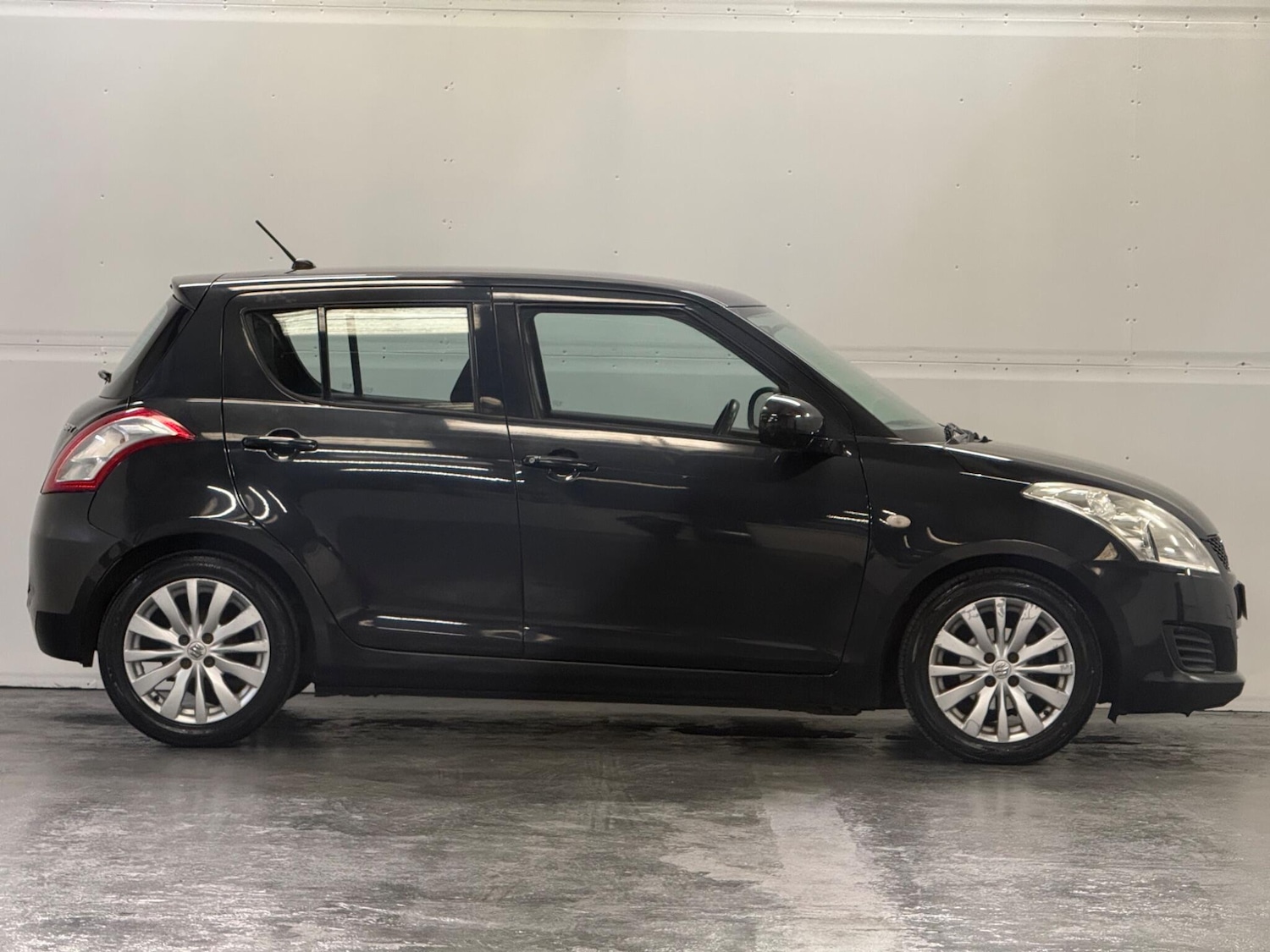 Used Suzuki Swift for sale - 78057550: Photo 6