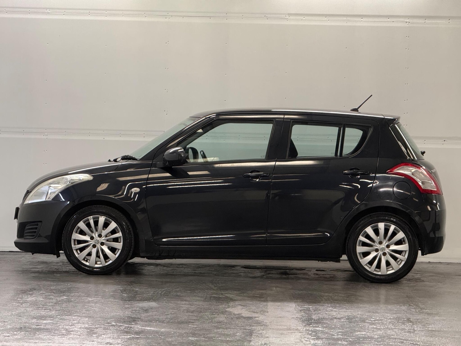Used Suzuki Swift for sale - 78057550: Photo 9