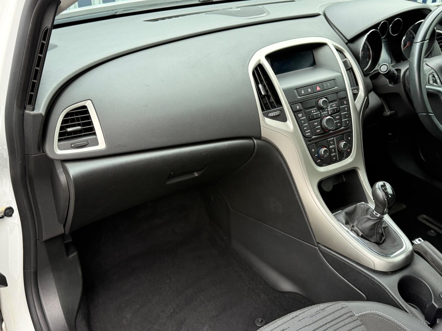 Used Vauxhall Astra 2014 for sale - 76913684: Photo 13