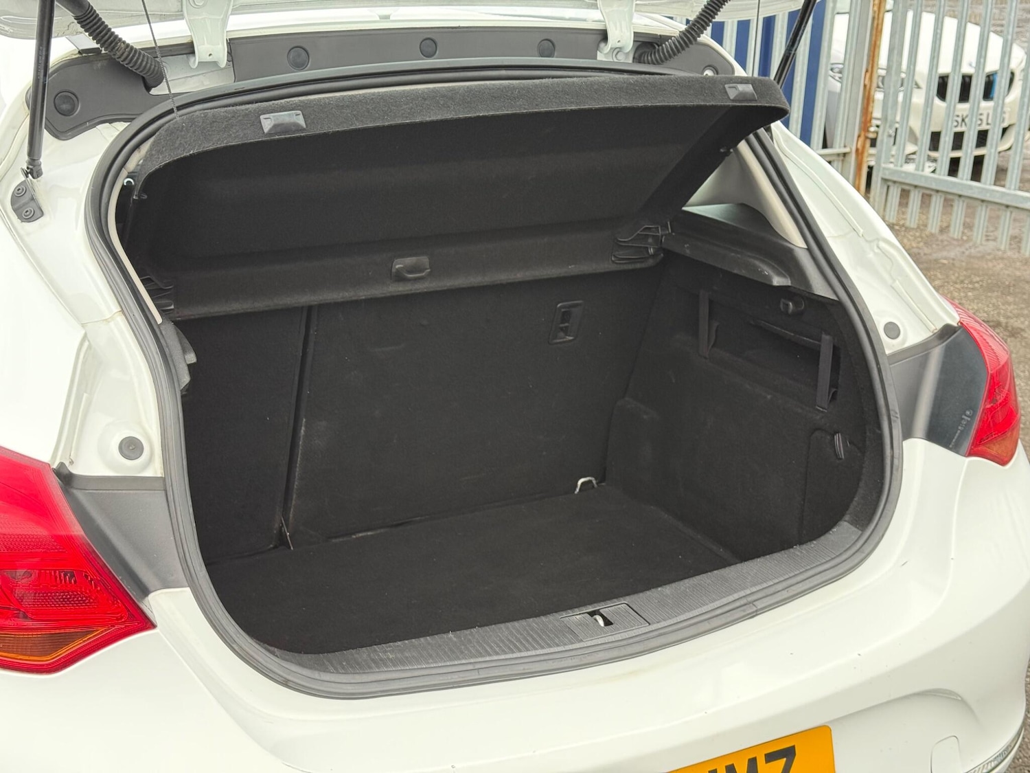 Used Vauxhall Astra 2014 for sale - 76913684: Photo 31