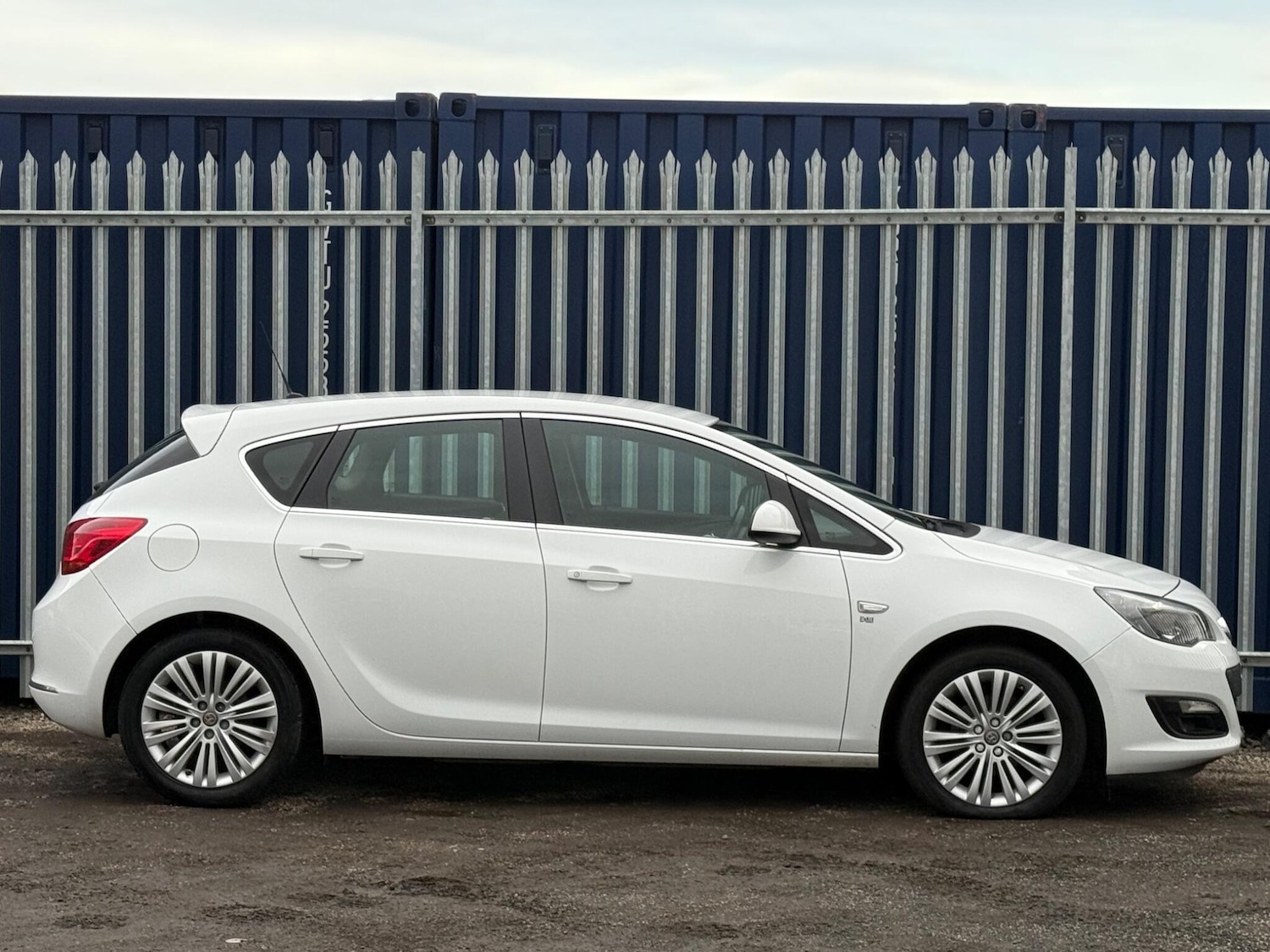 Used Vauxhall Astra 2014 for sale - 76913684: Photo 6