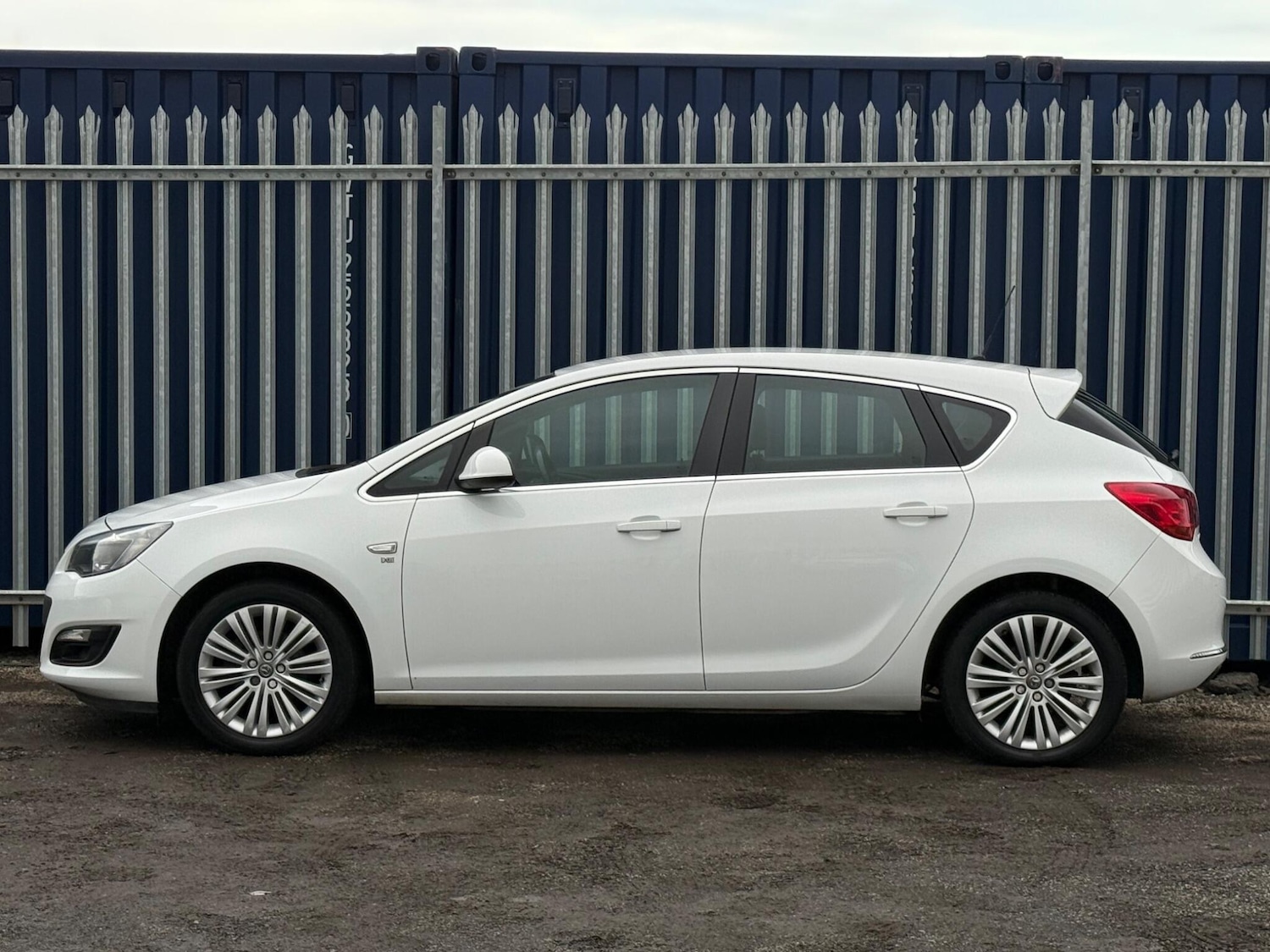Used Vauxhall Astra 2014 for sale - 76913684: Photo 9