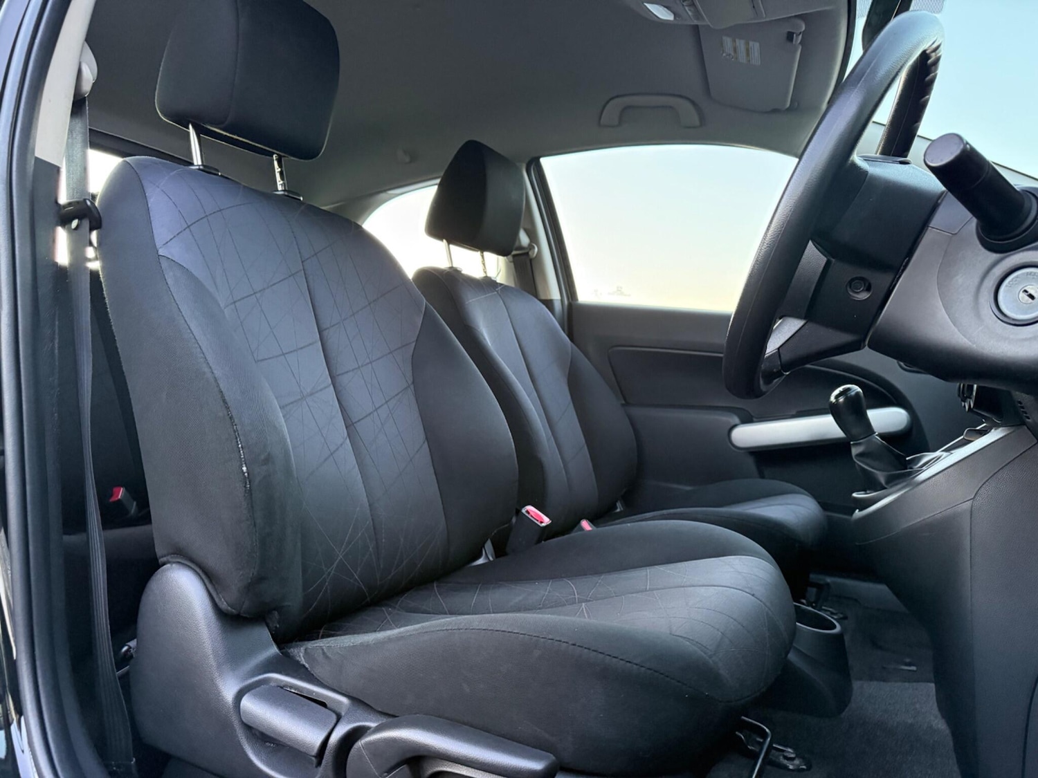 Used Mazda Mazda2 2013 for sale - 77021102: Photo 15