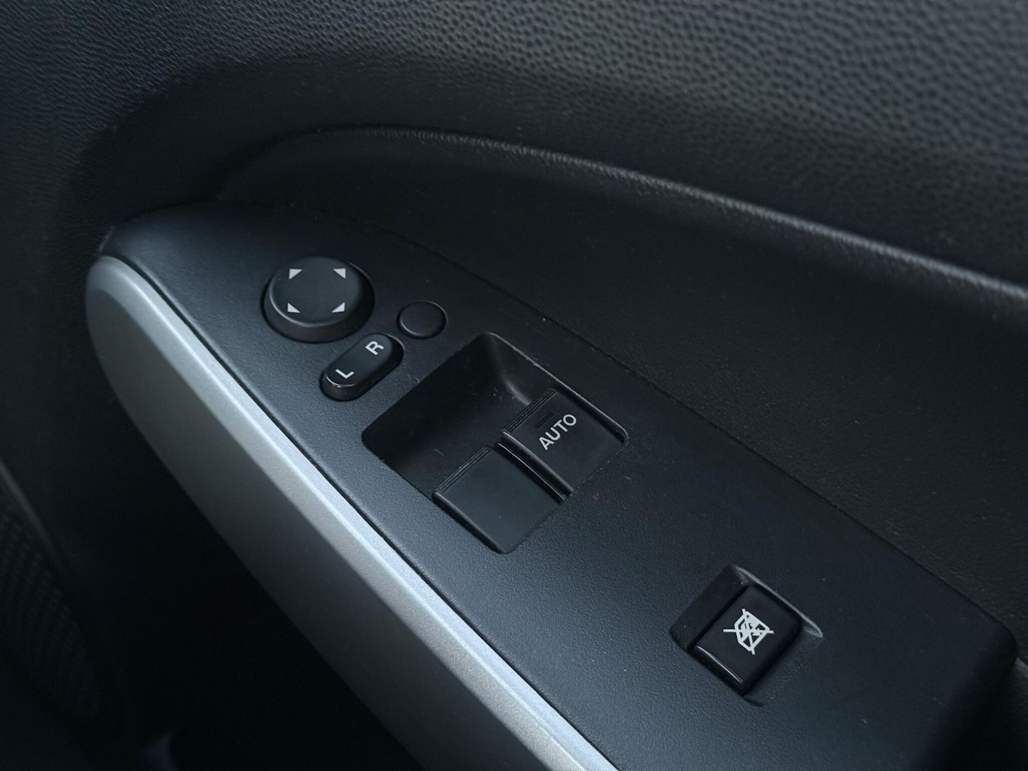 Used Mazda Mazda2 2013 for sale - 77021102: Photo 20