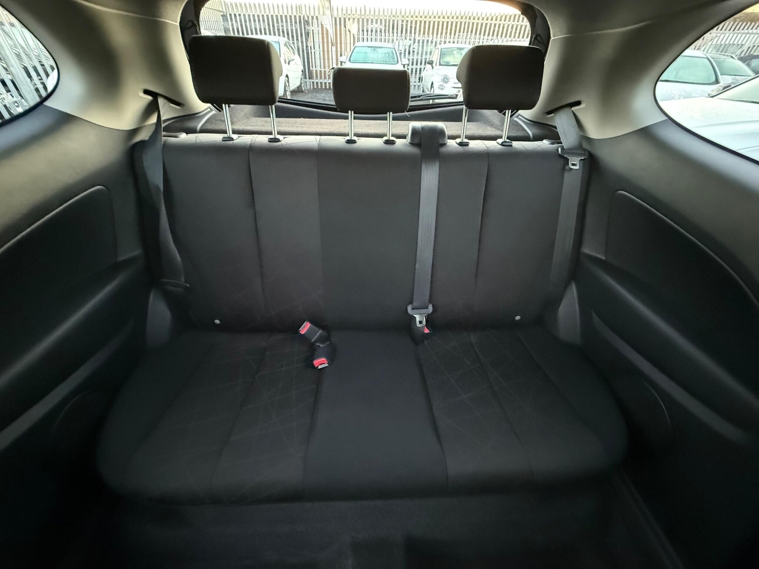 Used Mazda Mazda2 2013 for sale - 77021102: Photo 24