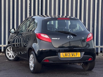 Used Mazda Mazda2 2013 for sale - 77021102: Photo