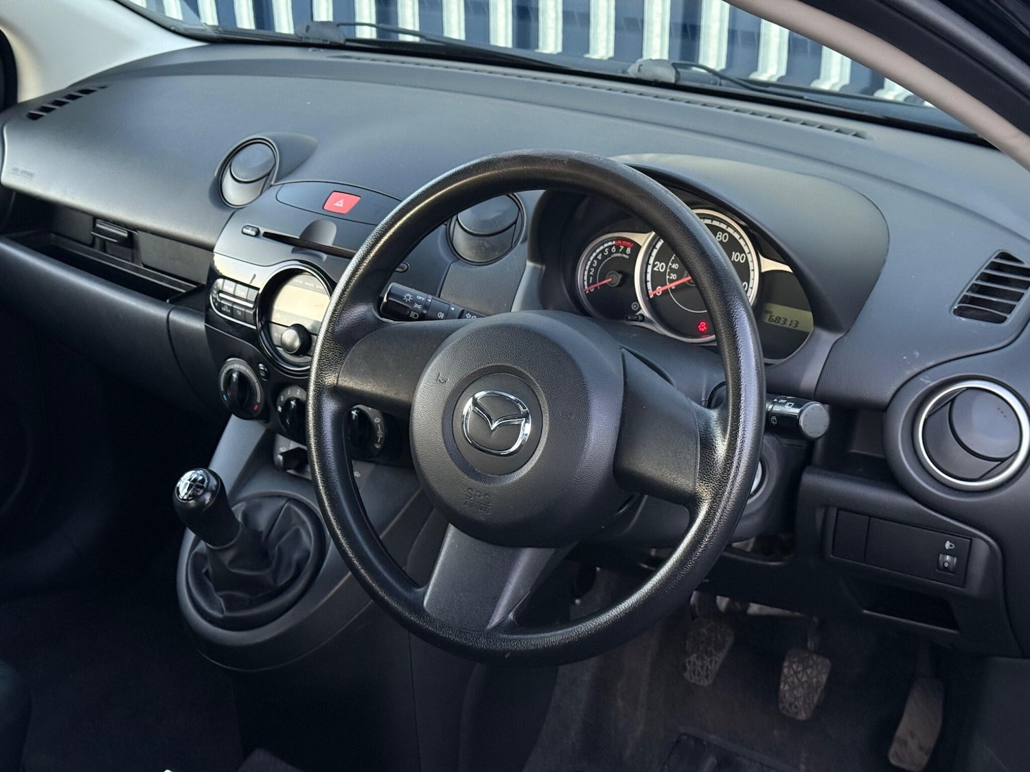 Used Mazda Mazda2 2013 for sale - 77021102: Photo 3