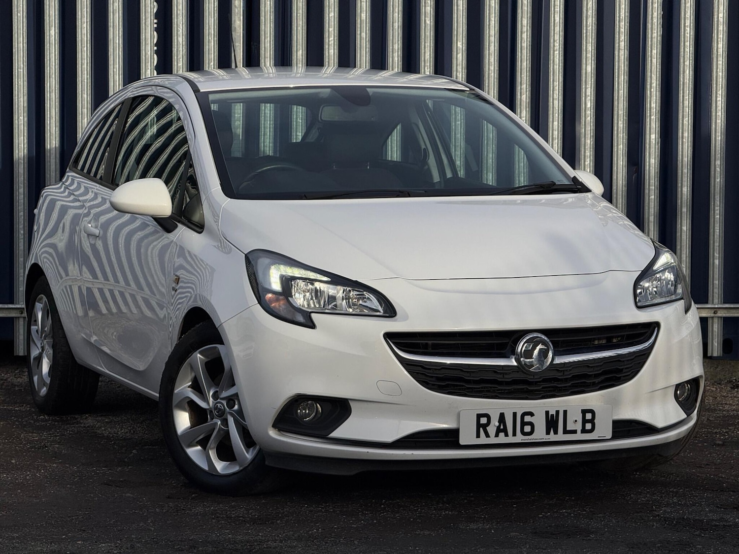 Used Vauxhall Corsa 2016 for sale - 76912916: Photo 1