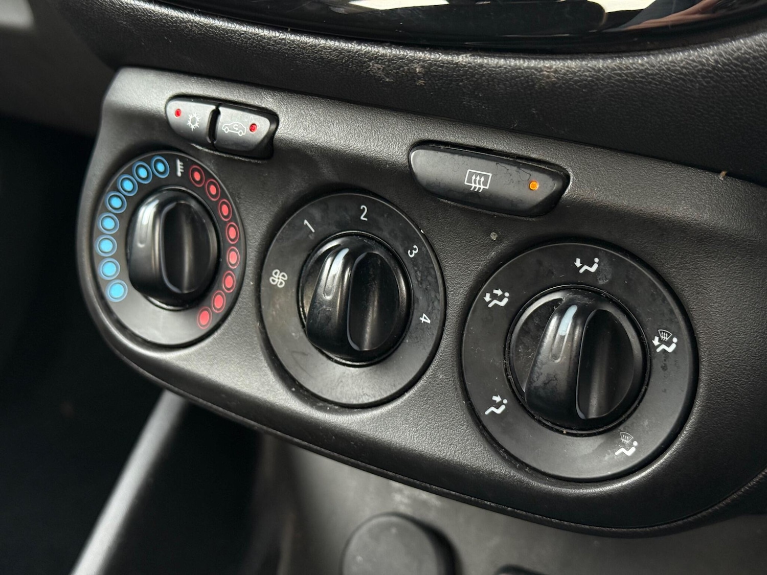 Used Vauxhall Corsa 2016 for sale - 76912916: Photo 20