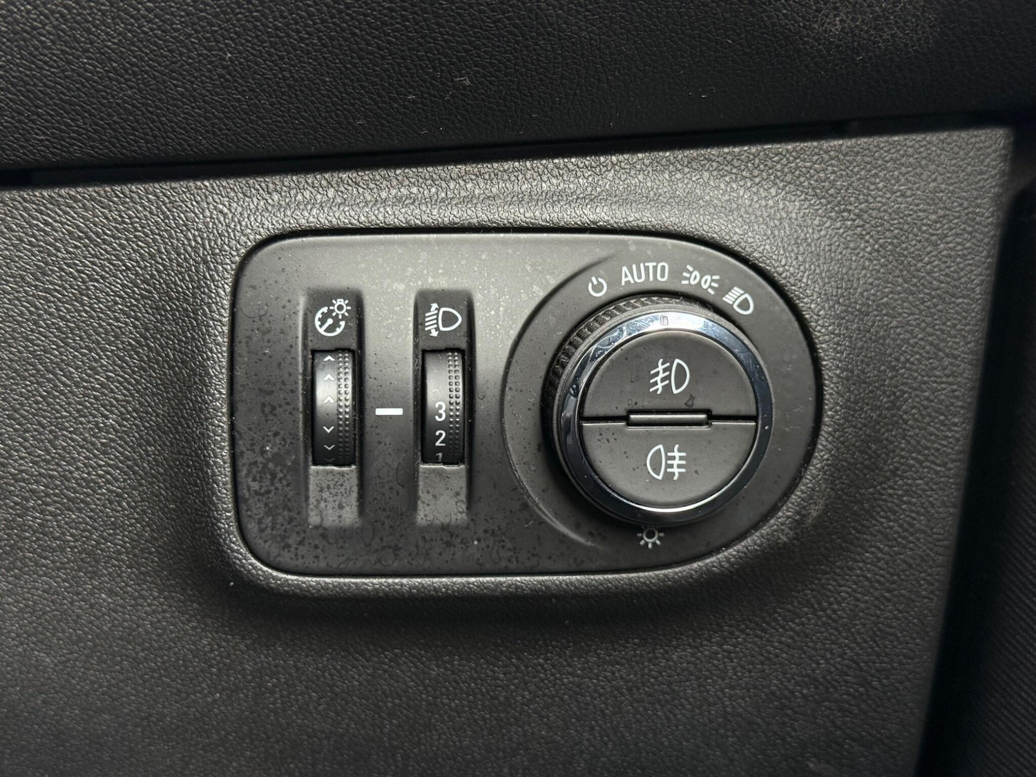 Used Vauxhall Corsa 2016 for sale - 76912916: Photo 27