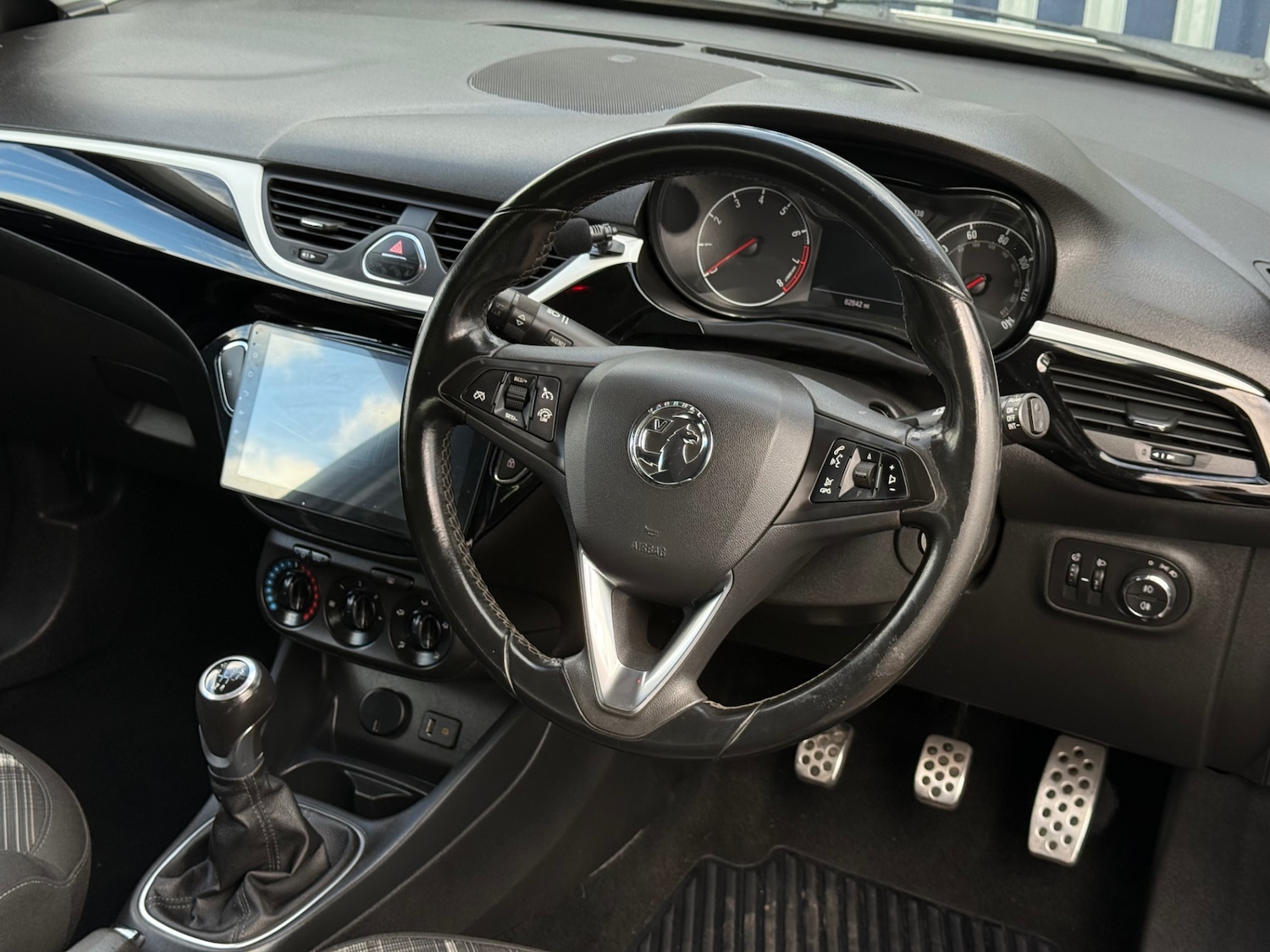 Used Vauxhall Corsa 2015 for sale - 75894649: Photo 3