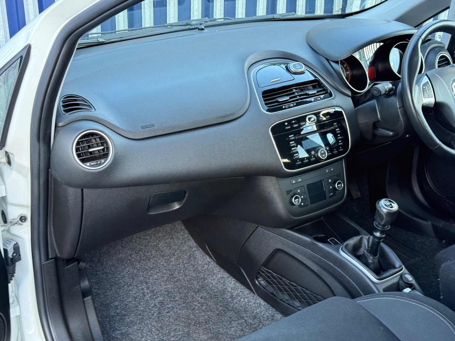 Used Fiat Punto 2016 for sale - 76681940: Photo 13