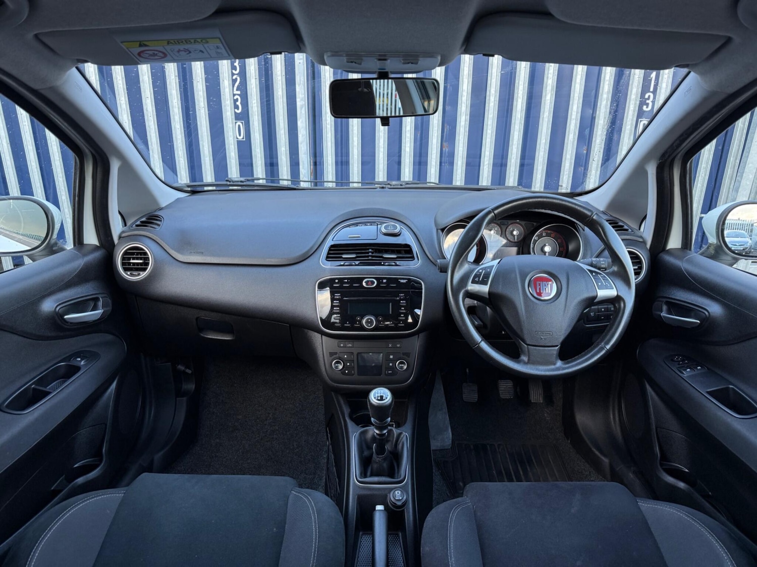 Used Fiat Punto 2016 for sale - 76681940: Photo 16