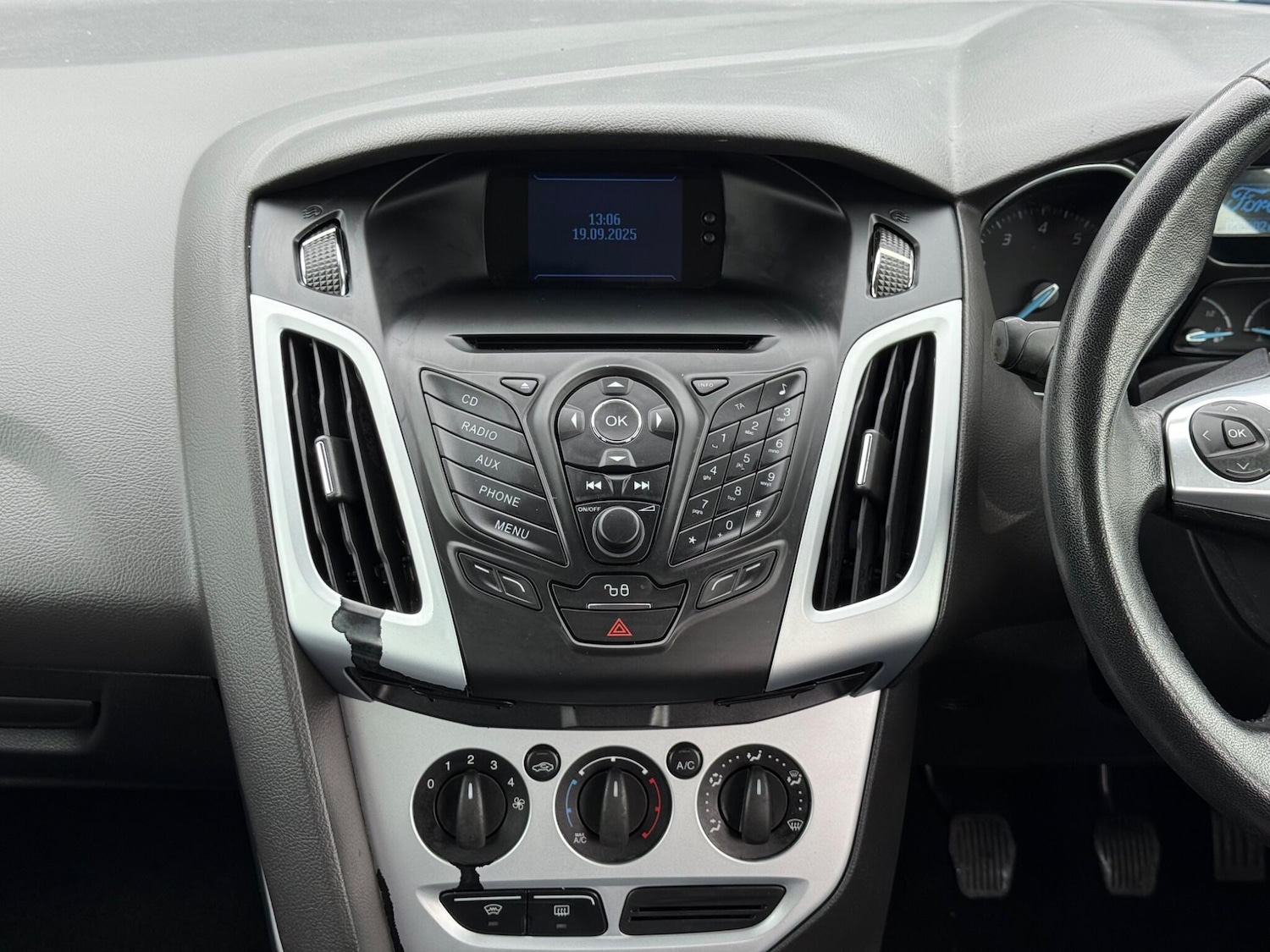 Used Ford Focus 2011 for sale - 76681955: Photo 17