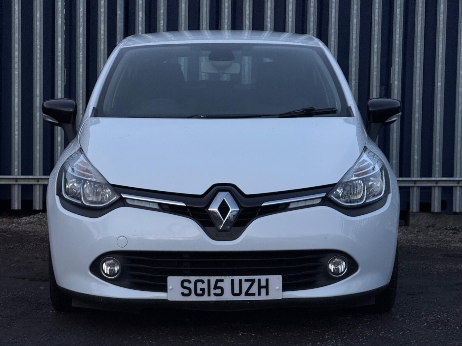 Used Renault Clio 2015 for sale - 76759505: Photo 11
