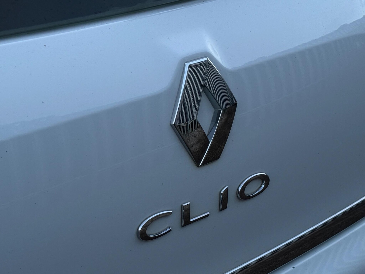 Used Renault Clio 2015 for sale - 76759505: Photo 17