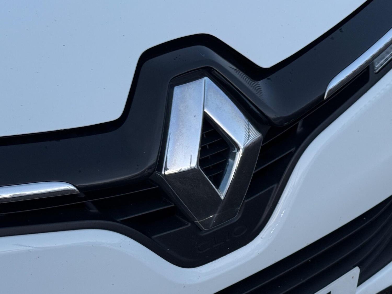 Used Renault Clio 2015 for sale - 76759505: Photo 19