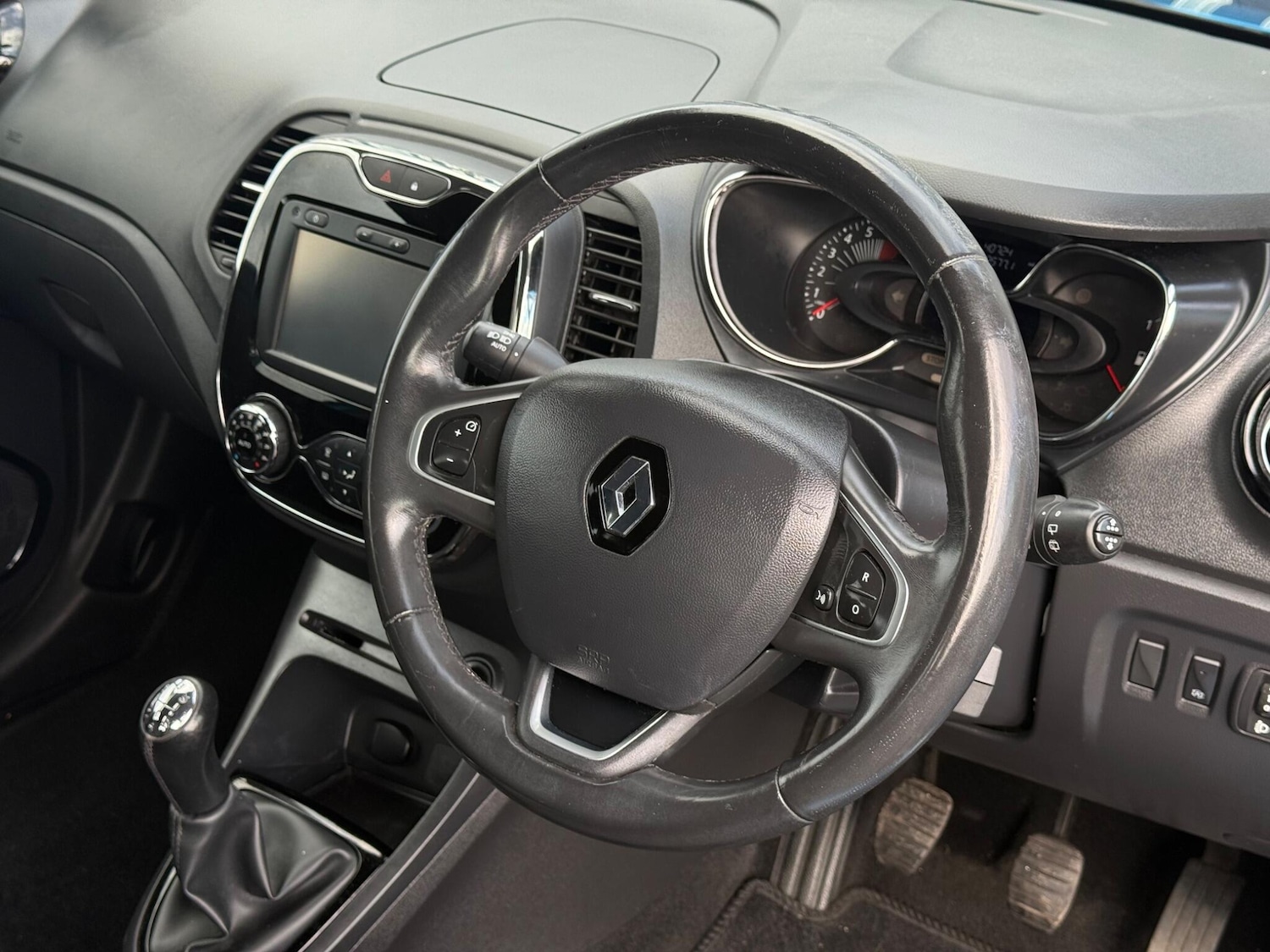 Used Renault Captur 2016 for sale - 76681965: Photo 3