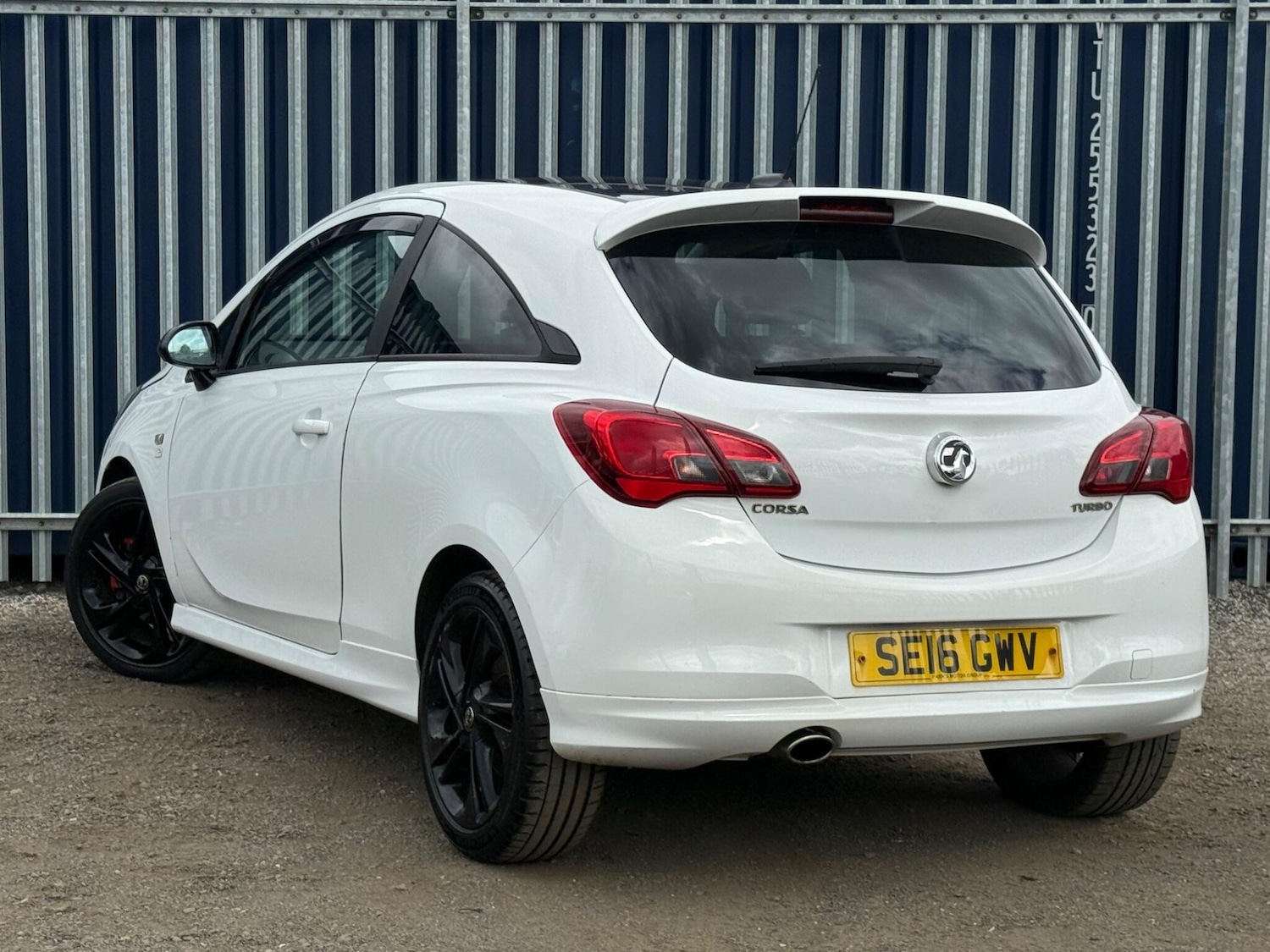 Used Vauxhall Corsa 2016 for sale - 76681966: Photo 2