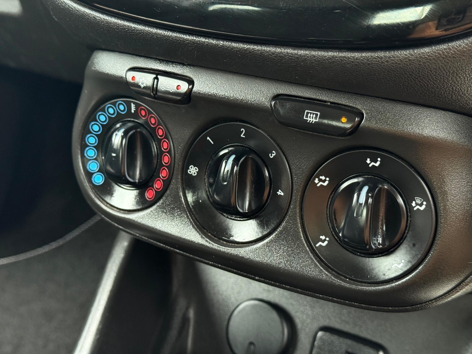 Used Vauxhall Corsa 2016 for sale - 76681966: Photo 20