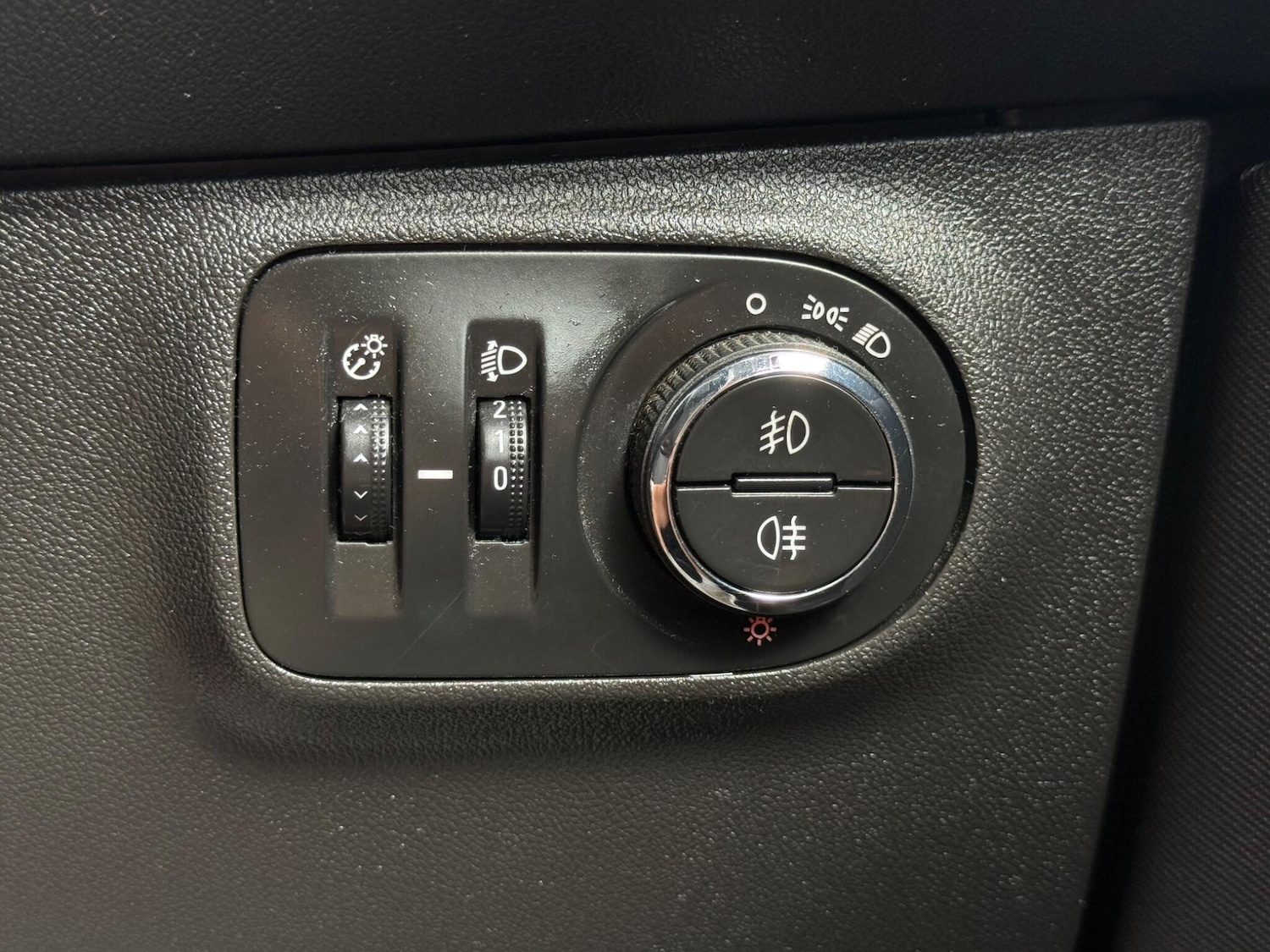 Used Vauxhall Corsa 2016 for sale - 76681966: Photo 27