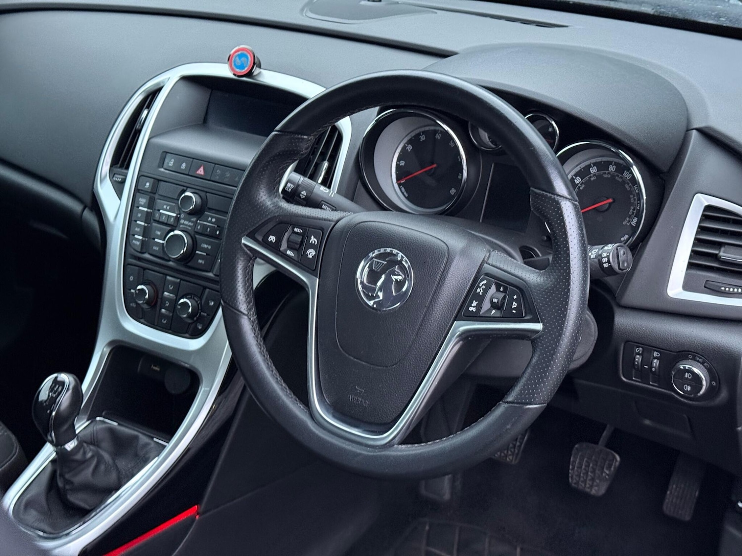 Used Vauxhall Astra 2015 for sale - 76898242: Photo 3