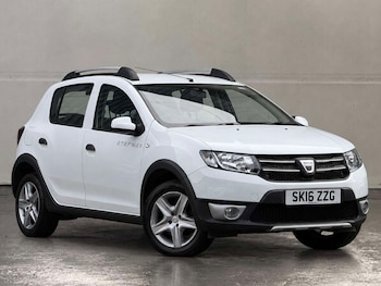 Used Dacia Sandero Stepway 2016 for sale - 79341297: Photo