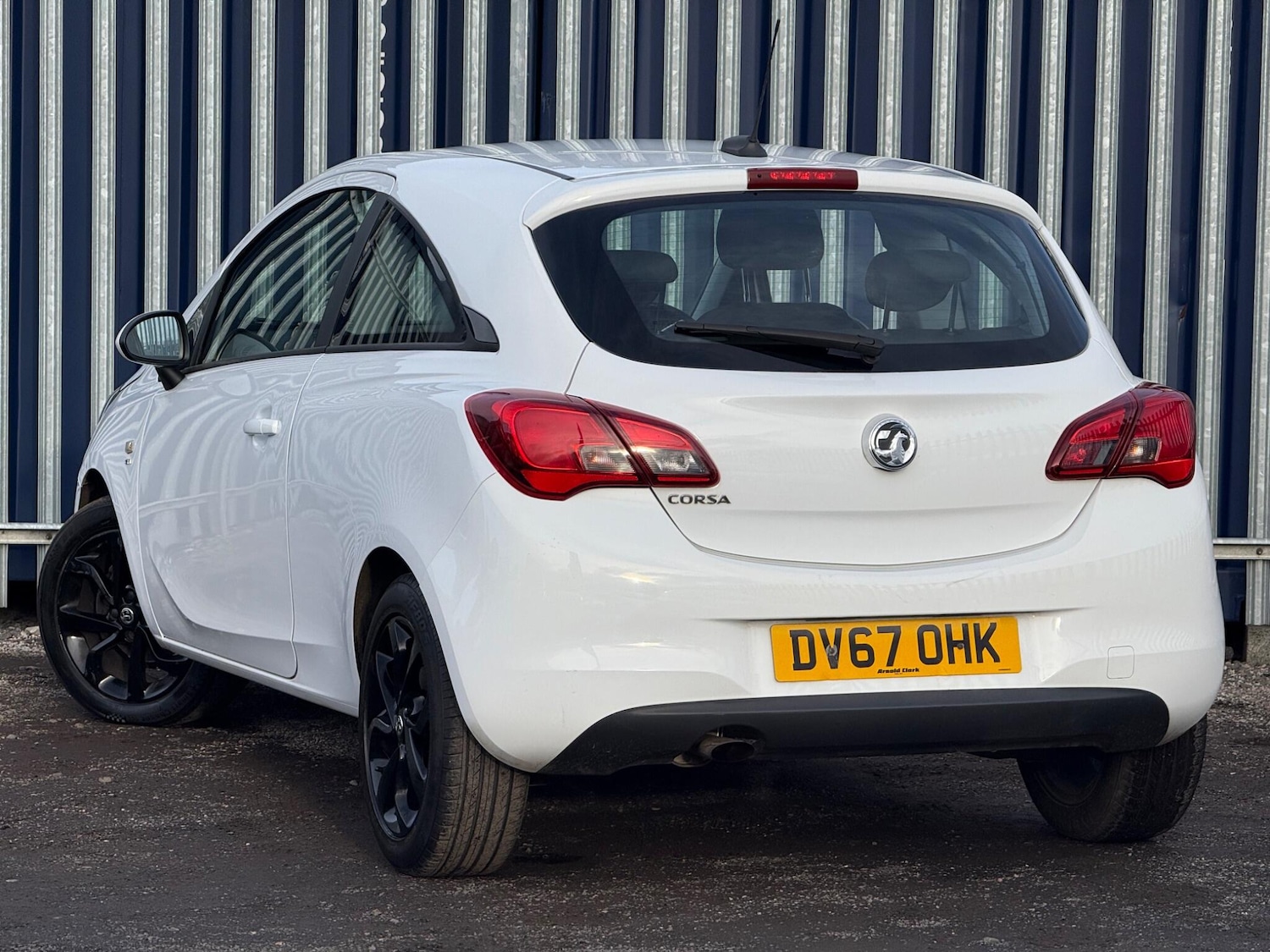 Used Vauxhall Corsa 2017 for sale - 76912674: Photo 2