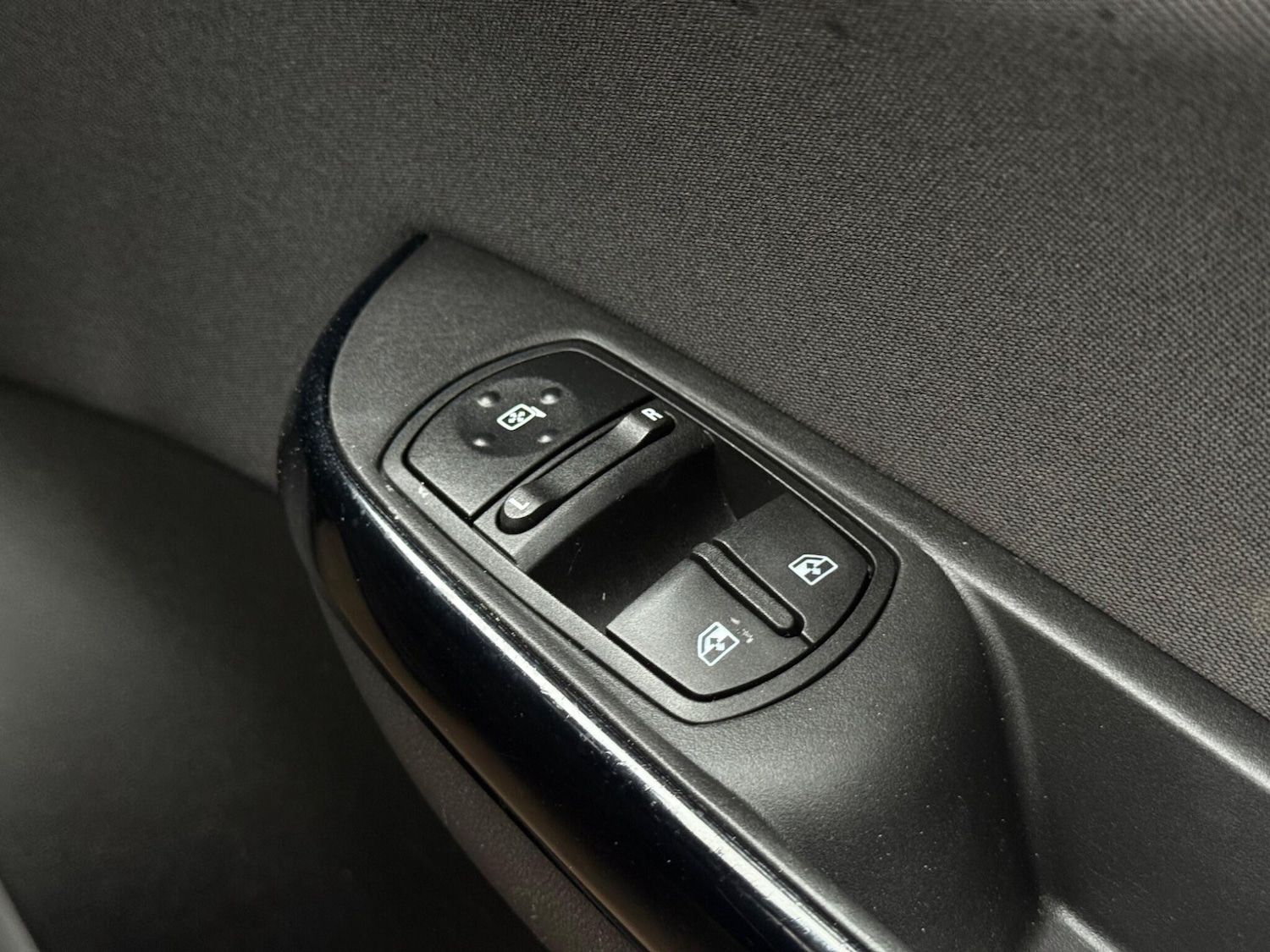 Used Vauxhall Corsa 2017 for sale - 76912674: Photo 29