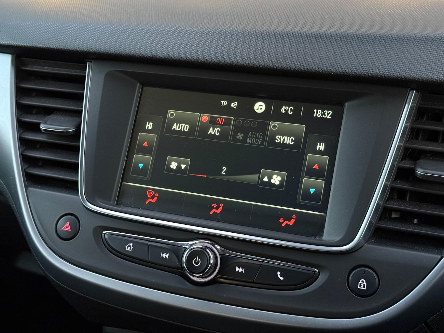 Used Vauxhall Crossland X 2018 for sale - 78019241: Photo 24