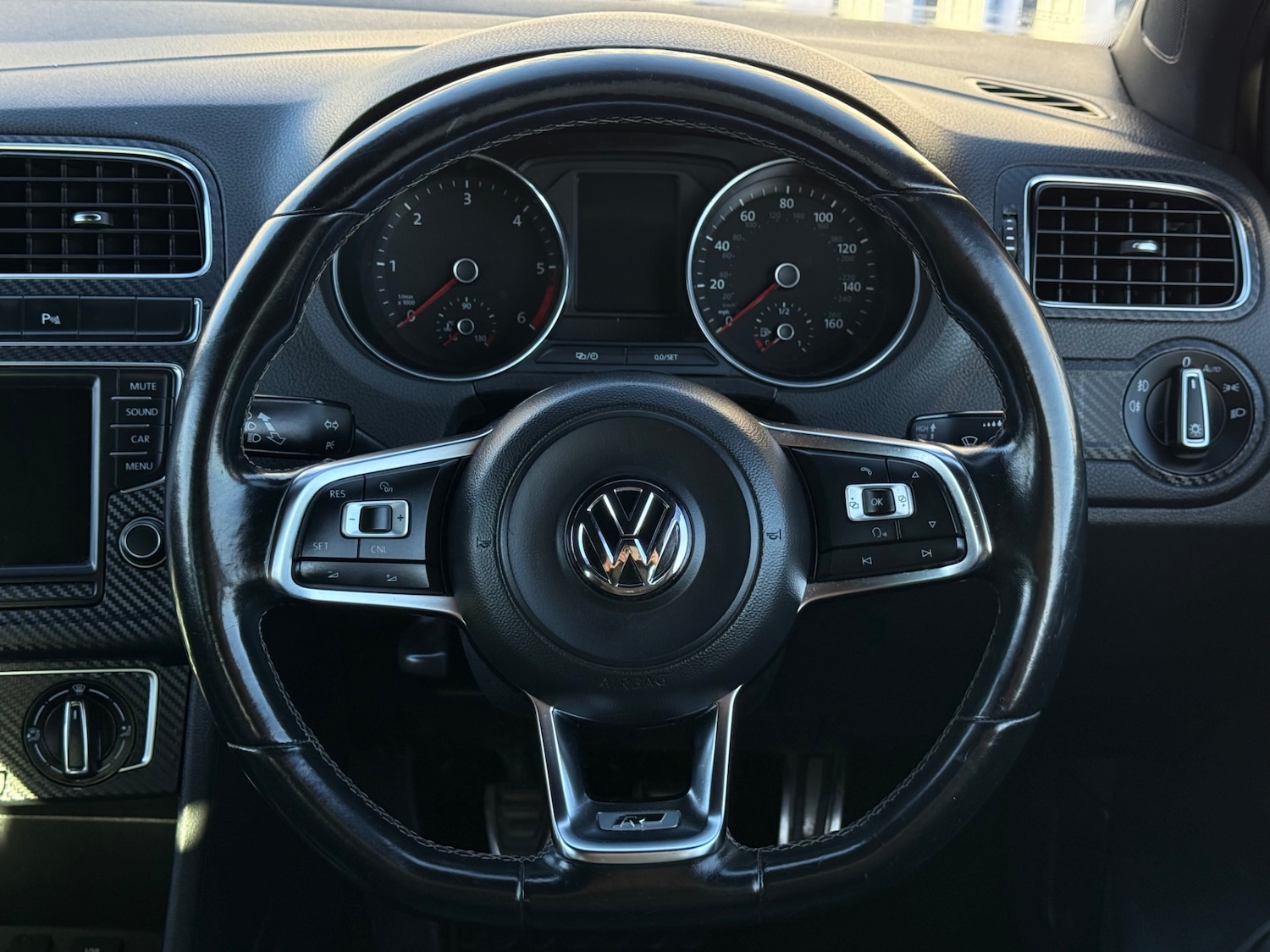 Used Volkswagen Polo 2016 for sale - 76591609: Photo 18