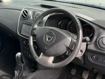 Used Dacia Sandero Stepway 2016 for sale - 78689417: Photo