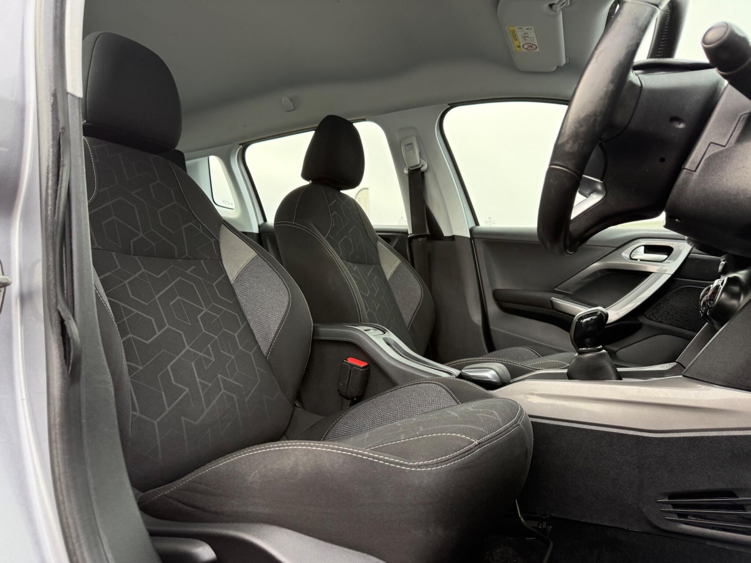 Used Peugeot 2008 2017 for sale - 76681953: Photo 15