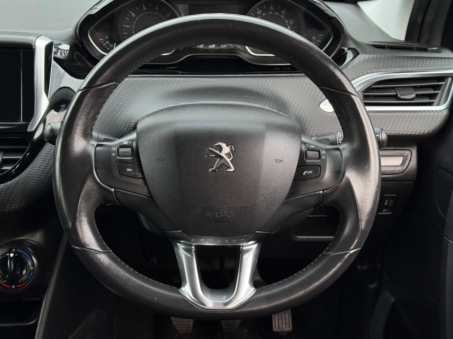 Used Peugeot 2008 2017 for sale - 76681953: Photo 18