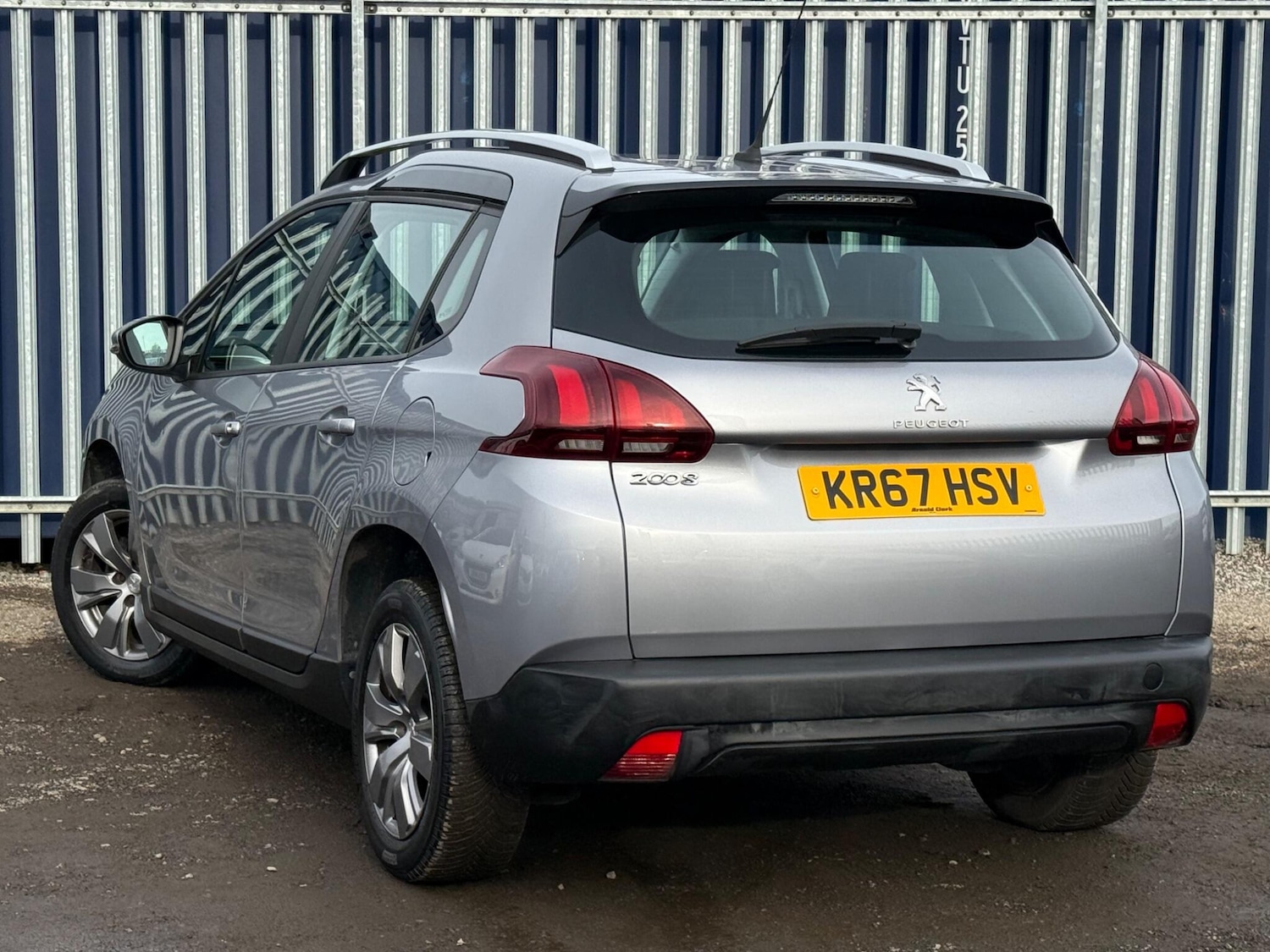 Used Peugeot 2008 2017 for sale - 76681953: Photo 2