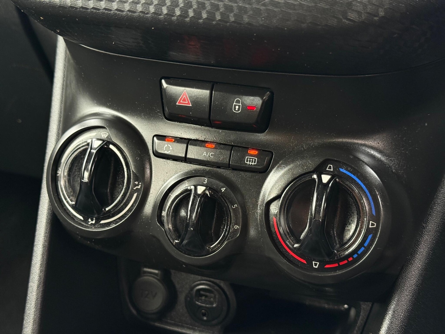 Used Peugeot 2008 2017 for sale - 76681953: Photo 20