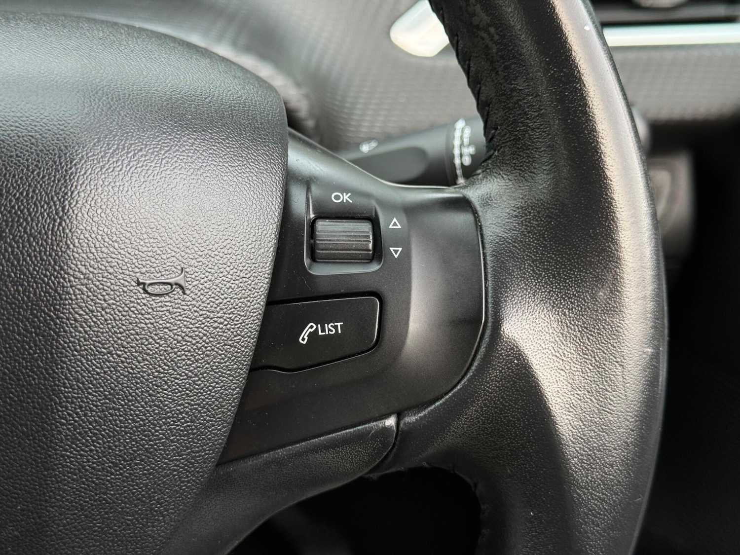 Used Peugeot 2008 2017 for sale - 76681953: Photo 23