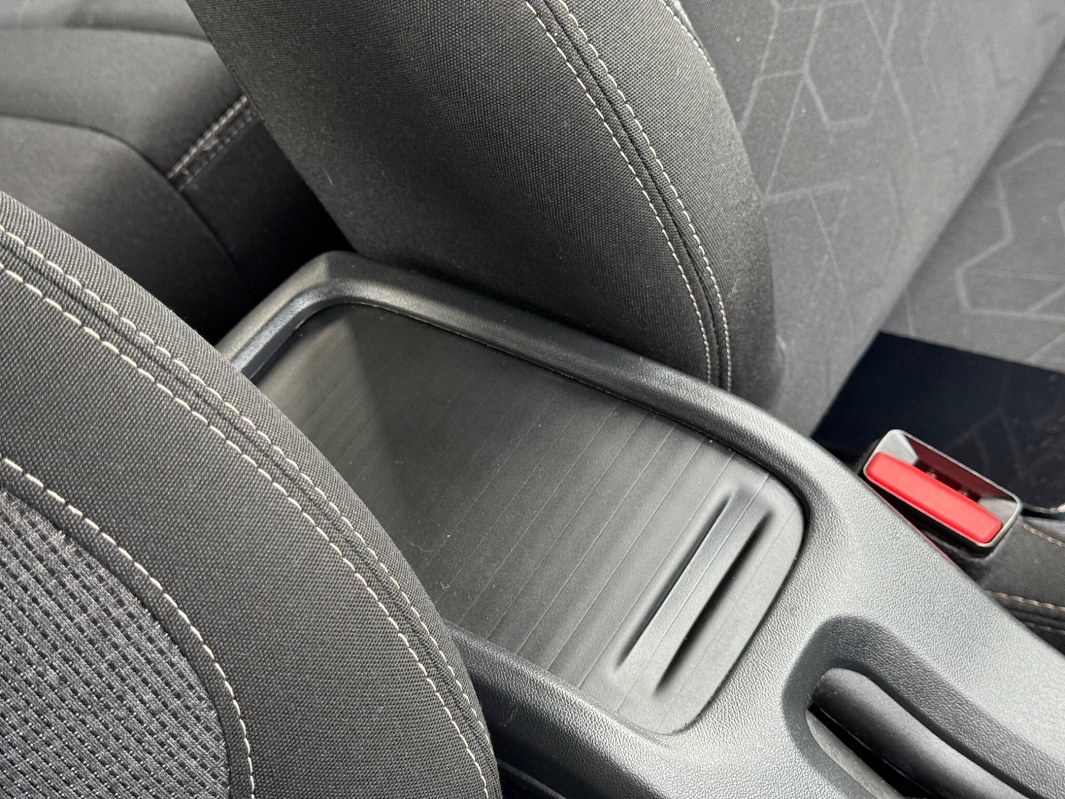 Used Peugeot 2008 2017 for sale - 76681953: Photo 27