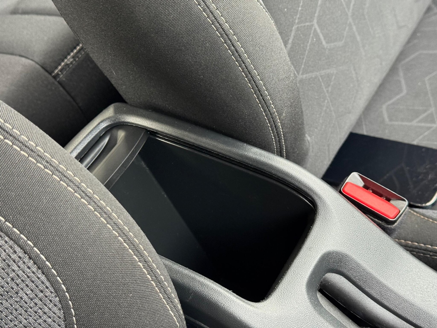 Used Peugeot 2008 2017 for sale - 76681953: Photo 28