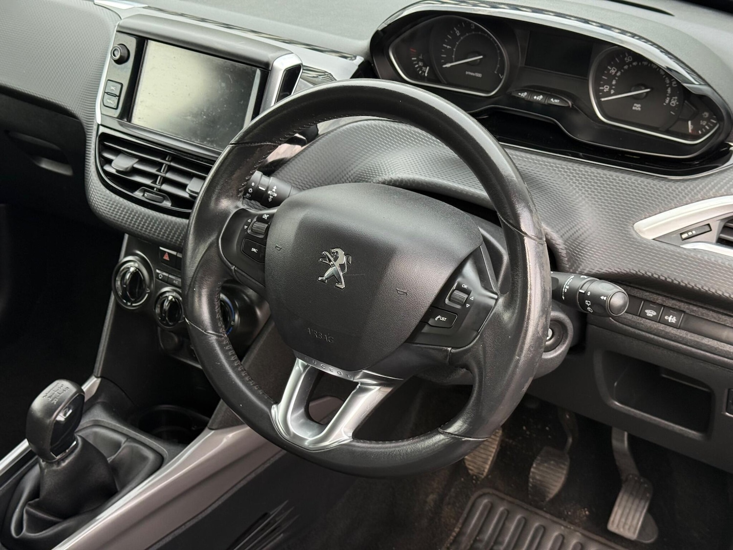 Used Peugeot 2008 2017 for sale - 76681953: Photo 3