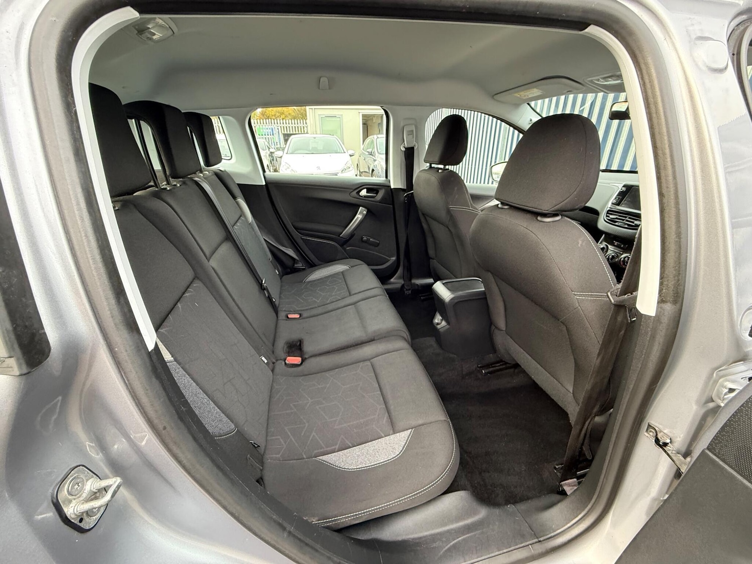 Used Peugeot 2008 2017 for sale - 76681953: Photo 30