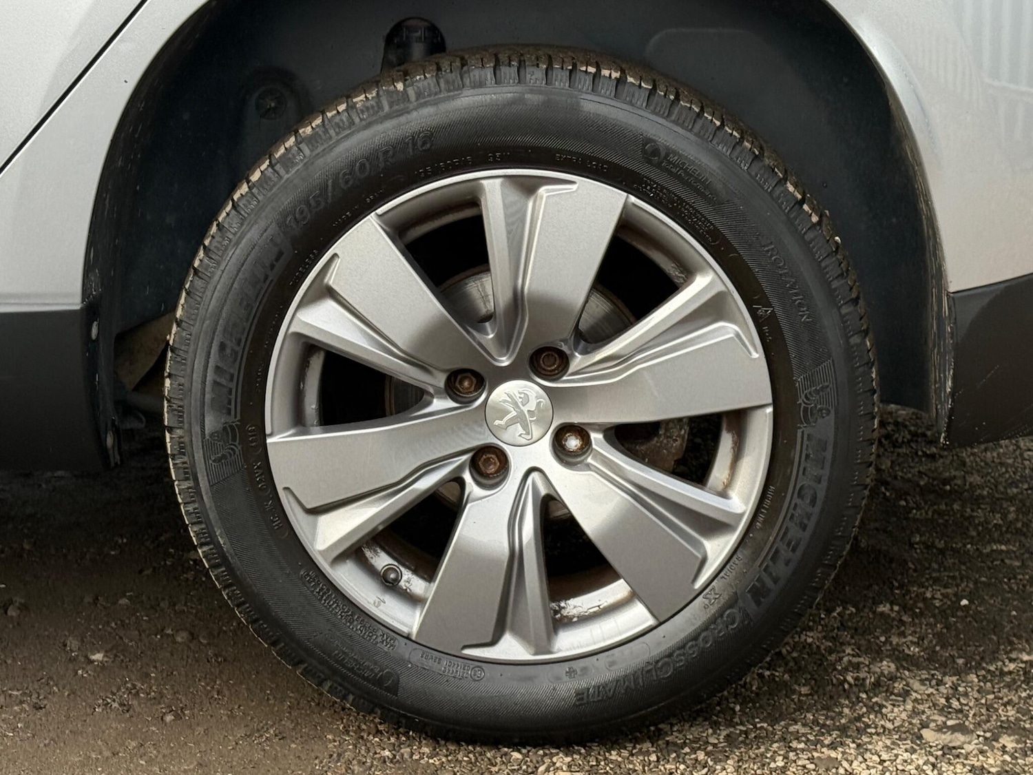 Used Peugeot 2008 2017 for sale - 76681953: Photo 35